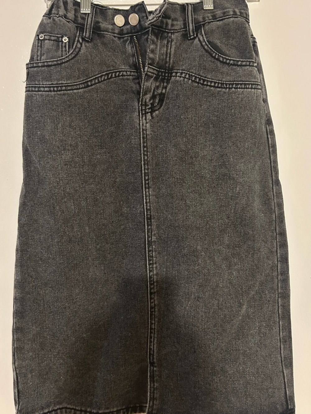 High-Waist Black Denim Midi Skirt - Picture 2 of 4